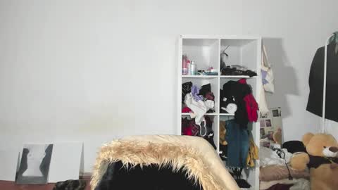 Snapshot of yumm__ chatting on 12-19-24, 04:35 Im away next stream September 10 at 1400 Moscow time online show from 12-19-24, 04:35