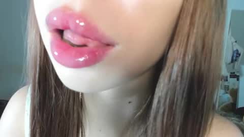 Snapshot of yumm__ chatting on 01-03-25, 08:21 Im away next stream September 10 at 1400 Moscow time online show from 01-03-25, 08:21