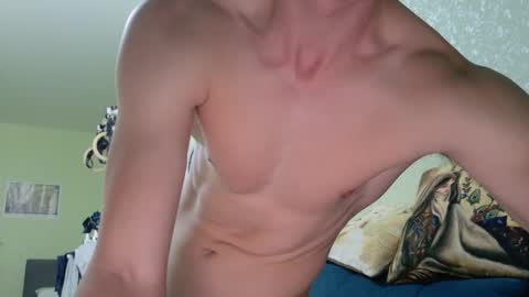 Snapshot of yummyalexxx chatting on 12-21-25, 04:58 Alex online show from 12-21-25, 04:58