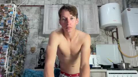 Snapshot of yummyalexxx chatting on 05-15-26, 04:36 Alex online show from 05-15-26, 04:36