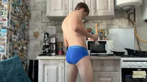 Snapshot of yummyalexxx chatting on 05-26-26, 02:35 Alex online show from 05-26-26, 02:35