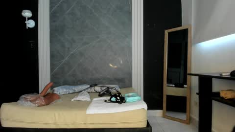 Snapshot of yummyduo chatting on 02-01-25, 12:16 Yummyduo online show from 02-01-25, 12:16