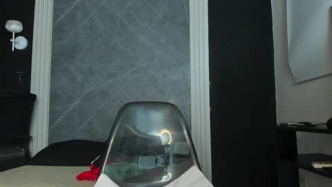 Snapshot of yummyduo chatting on 03-06-25, 11:03 Yummyduo online show from 03-06-25, 11:03