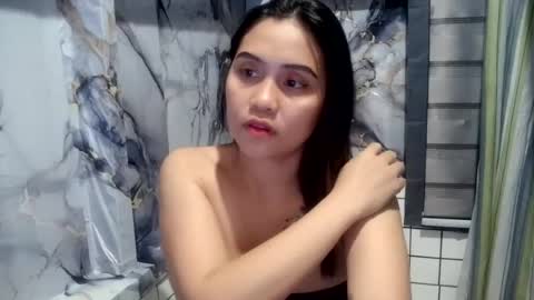 yummyjane19 online show from 07-18-26, 12:53