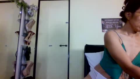 Snapshot of yummylheng chatting on 03-10-25, 02:06 yummylheng online show from 03-10-25, 02:06