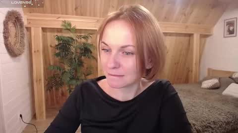 Lillya online show from 11-14-25, 06:06