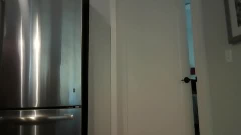 Yummymushhead online show from 12-28-24, 06:40