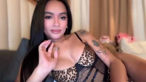 Goddes Renalyn online show from 03-19-26, 09:19