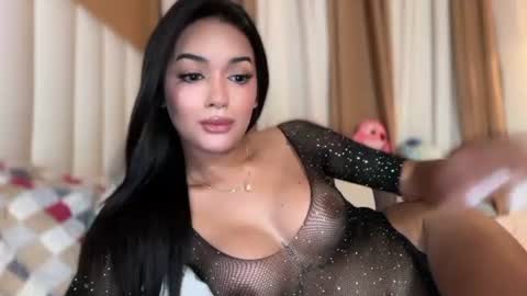 Snapshot of yummyrenalyn chatting on 06-15-26, 06:04 Goddes Renalyn online show from 06-15-26, 06:04