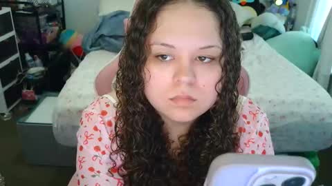 Snapshot of yummyxtummy chatting on 05-26-26, 05:20 yummyxtummy online show from 05-26-26, 05:20
