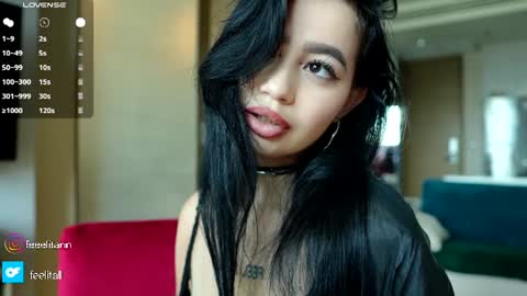 Snapshot of yuna_leen chatting on 06-15-26, 05:20 yuna_leen online show from 06-15-26, 05:20