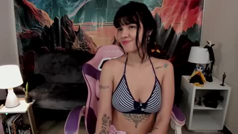 Yuna online show from 10-13-25, 03:01