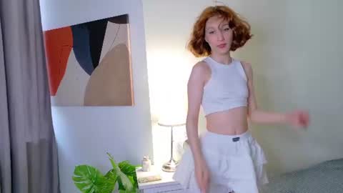 Snapshot of yunalim chatting on 07-28-26, 01:43 YUNA online show from 07-28-26, 01:43