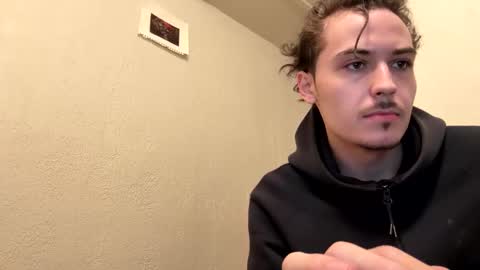 Snapshot of yungstudbev chatting on 01-06-26, 06:22 yungstudbev online show from 01-06-26, 06:22