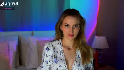 Tessa online show from 06-09-26, 10:38