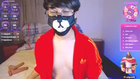 Snapshot of yuniorb chatting on 02-15-25, 04:25 the puppy boy online show from 02-15-25, 04:25