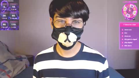 Snapshot of yuniorb chatting on 10-15-25, 03:50 the puppy boy online show from 10-15-25, 03:50