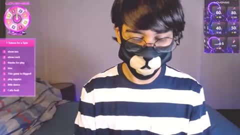 Snapshot of yuniorb chatting on 11-16-25, 03:34 the puppy boy online show from 11-16-25, 03:34