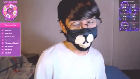 Snapshot of yuniorb chatting on 11-24-25, 03:28 the puppy boy online show from 11-24-25, 03:28