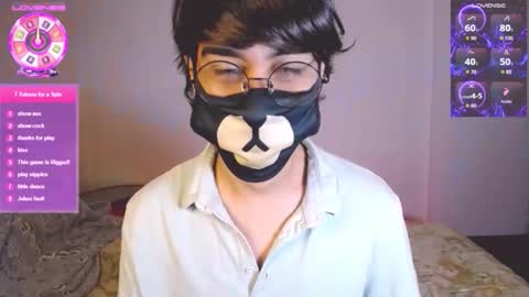 Snapshot of yuniorb chatting on 12-19-25, 03:46 the puppy boy online show from 12-19-25, 03:46