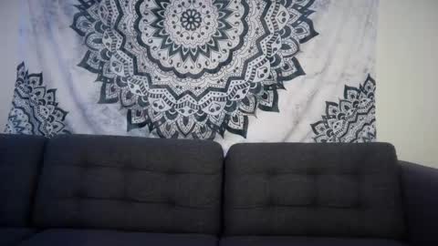 yurdreams_22 online show from 11-08-25, 04:01