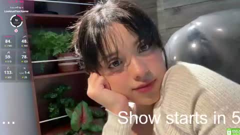 Y U R I online show from 07-18-26, 12:31