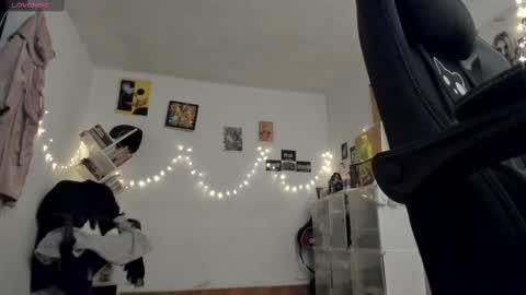 paola online show from 02-16-25, 11:48