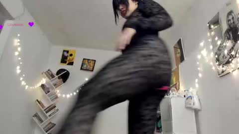 paola online show from 03-08-25, 12:11