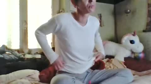 Snapshot of yuzuchandeboever chatting on 04-11-26, 11:36 levy-revy online show from 04-11-26, 11:36