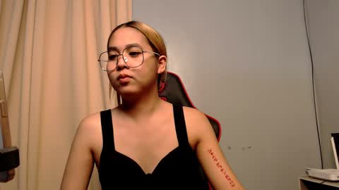 Snapshot of yvannasilva18 chatting on 01-28-25, 11:17 jai online show from 01-28-25, 11:17