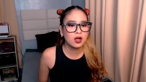 Snapshot of yvannasilva18 chatting on 02-27-25, 03:48 jai online show from 02-27-25, 03:48