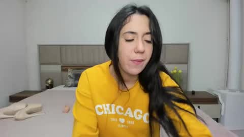 yvonnebabe online show from 12-27-24, 06:35