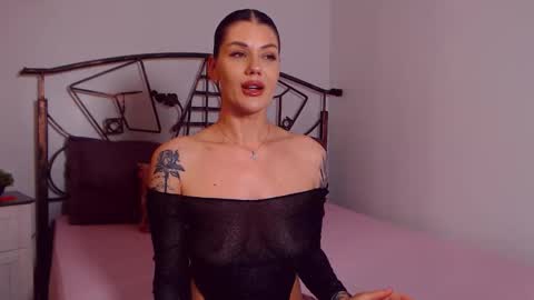 I V Y   online show from 05-22-26, 07:52