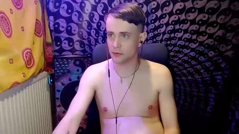 Snapshot of yyscript chatting on 03-10-25, 01:34   online show from 03-10-25, 01:34