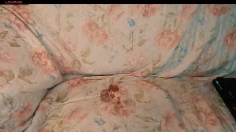 Snapshot of yzza_suave chatting on 03-23-26, 10:03 yzza_suave online show from 03-23-26, 10:03