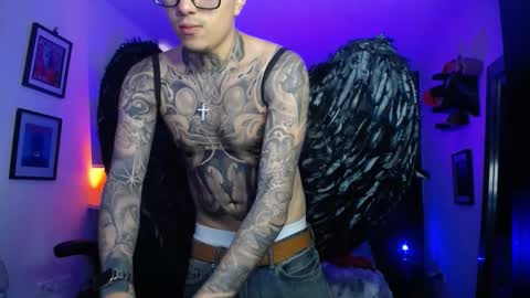 zac_muller1 online show from 11-06-25, 04:30