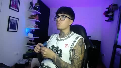 zac_muller1 online show from 01-17-26, 04:28