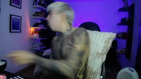 Snapshot of zac_muller1 chatting on 06-08-26, 12:36 zac_muller1 online show from 06-08-26, 12:36