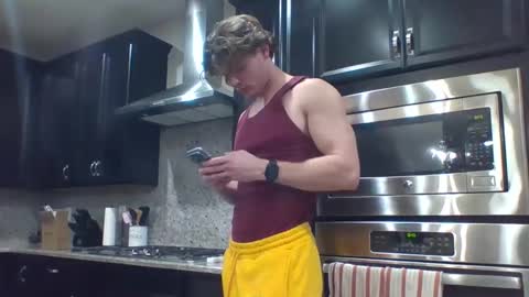 Snapshot of zachschaefer chatting on 01-12-26, 01:44 zachschaefer online show from 01-12-26, 01:44