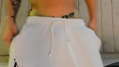 Snapshot of zack_conor chatting on 12-24-24, 02:01 zack conor online show from 12-24-24, 02:01