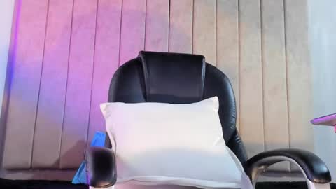 Snapshot of zack_conor chatting on 02-27-25, 12:02 zack conor online show from 02-27-25, 12:02