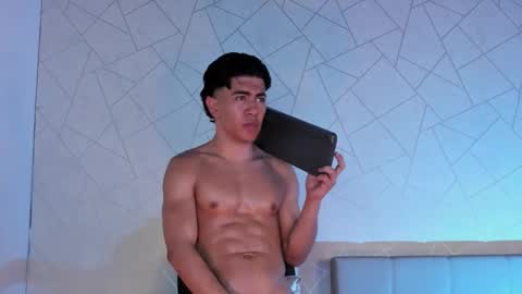 Snapshot of zack_conor chatting on 10-23-25, 08:07 zack conor online show from 10-23-25, 08:07