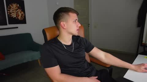 ZACK GILLIAN online show from 05-12-26, 08:39
