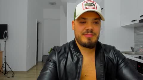 Snapshot of zackconnorsx chatting on 11-06-25, 12:22 Zack online show from 11-06-25, 12:22