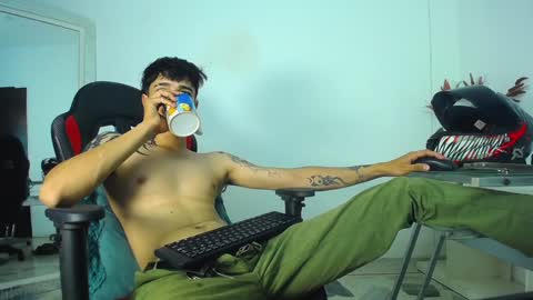 Snapshot of zacktk7 chatting on 12-09-24, 11:45 zack online show from 12-09-24, 11:45