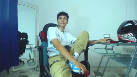 Snapshot of zacktk7 chatting on 01-07-25, 12:03 zack online show from 01-07-25, 12:03