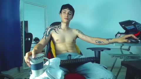 Snapshot of zacktk7 chatting on 01-14-25, 11:05 zack online show from 01-14-25, 11:05