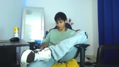 Snapshot of zacktk7 chatting on 02-03-25, 07:52 zack online show from 02-03-25, 07:52