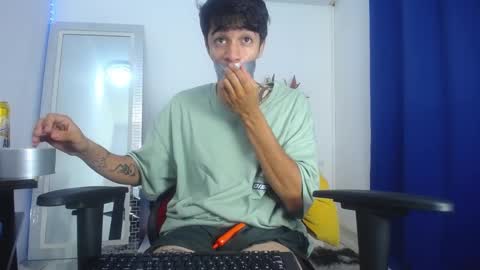 Snapshot of zacktk7 chatting on 02-08-25, 12:28 zack online show from 02-08-25, 12:28