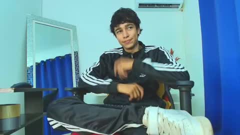 Snapshot of zacktk7 chatting on 02-19-25, 08:31 zack online show from 02-19-25, 08:31